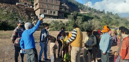 social worker distributing ration